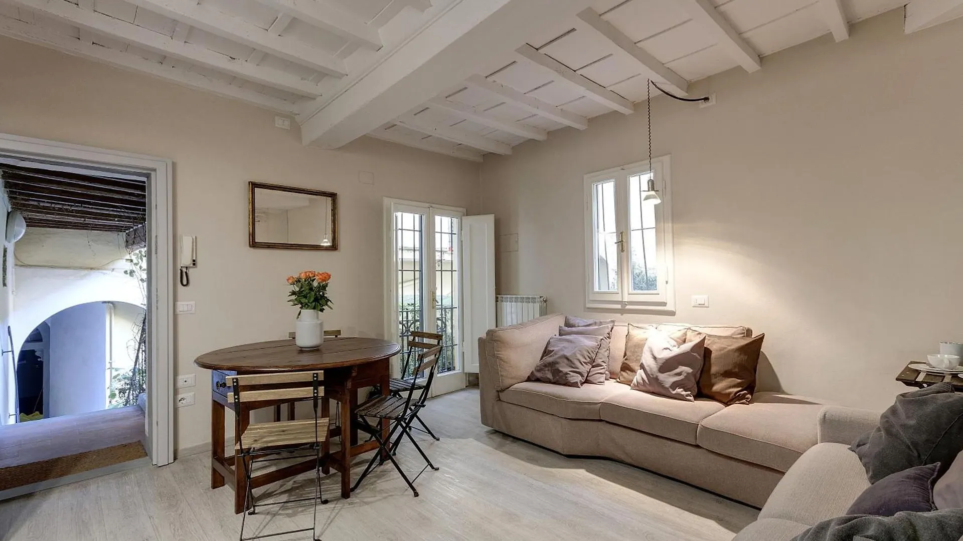 Charlie'S Apartments By Mamo Florence Italy