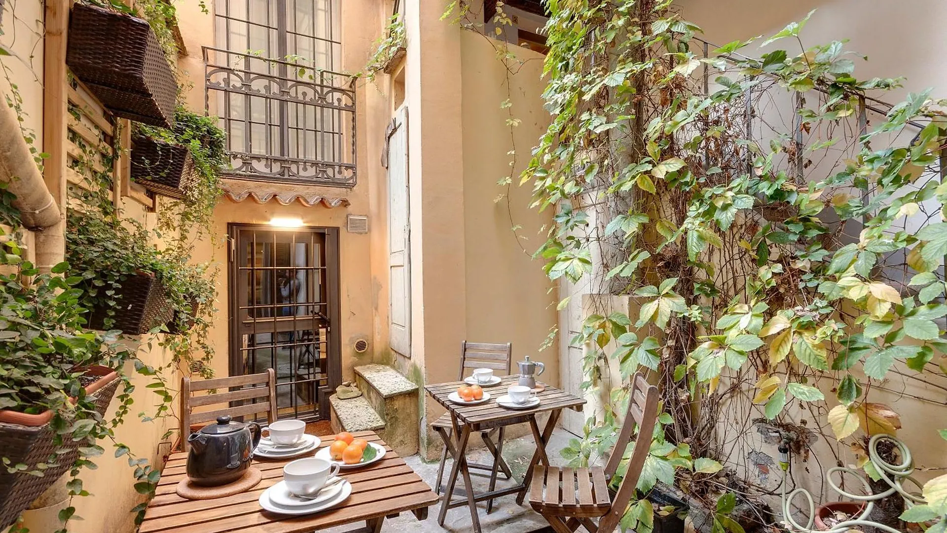 Charlie'S Apartments By Mamo Florence