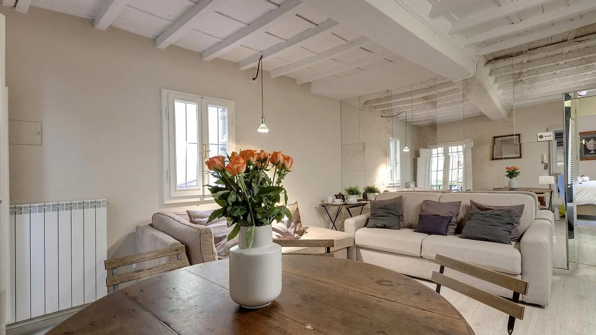 Charlie'S Apartments By Mamo Florence