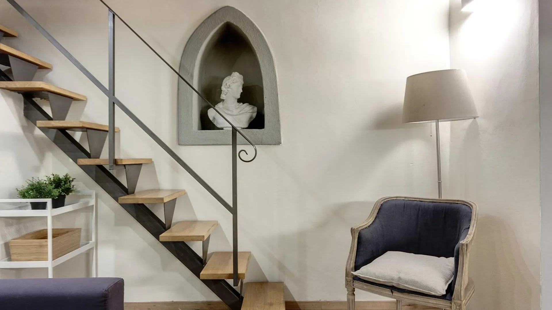 Charlie'S Apartments By Mamo Florence 0*,